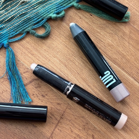 Makeup Bundle: Clinique, Yves St. Laurent, Glossier, Ilia, Laura Mercier - Picture 15 of 15